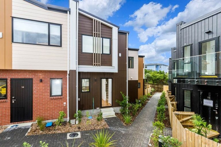 Photo of property in 15/26 Springvale Drive, Fairview Heights, Auckland, 0632