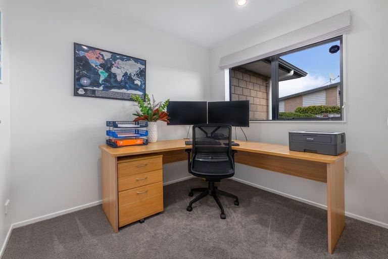 Photo of property in 10 Taranui Way, Paraparaumu Beach, Paraparaumu, 5032