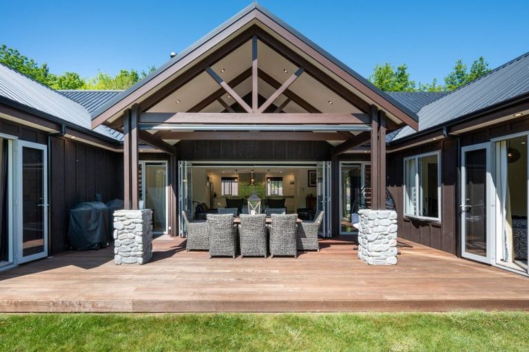 Photo of property in 38 Tauroa Valley Road, Havelock North, 4130