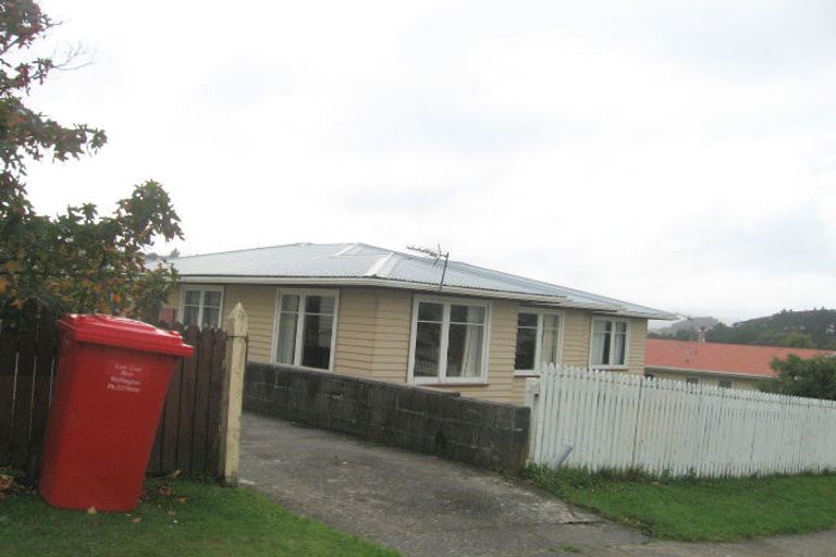 Photo of property in 410 Warspite Avenue, Ascot Park, Porirua, 5024