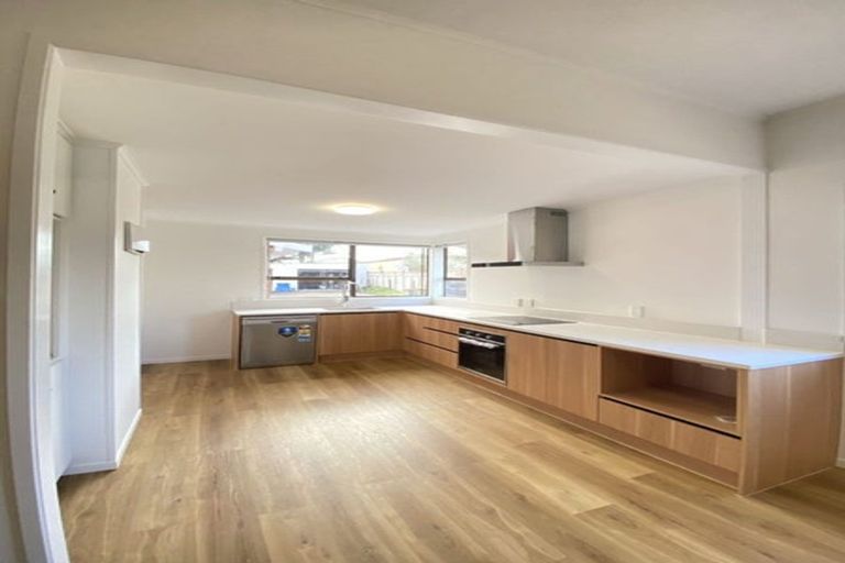 Photo of property in 53 Walmer Road, Point Chevalier, Auckland, 1022