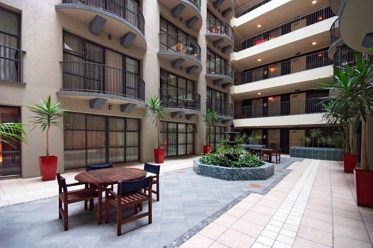 Photo of property in Atrium Apartments, 2h/154 The Terrace, Wellington Central, Wellington, 6011