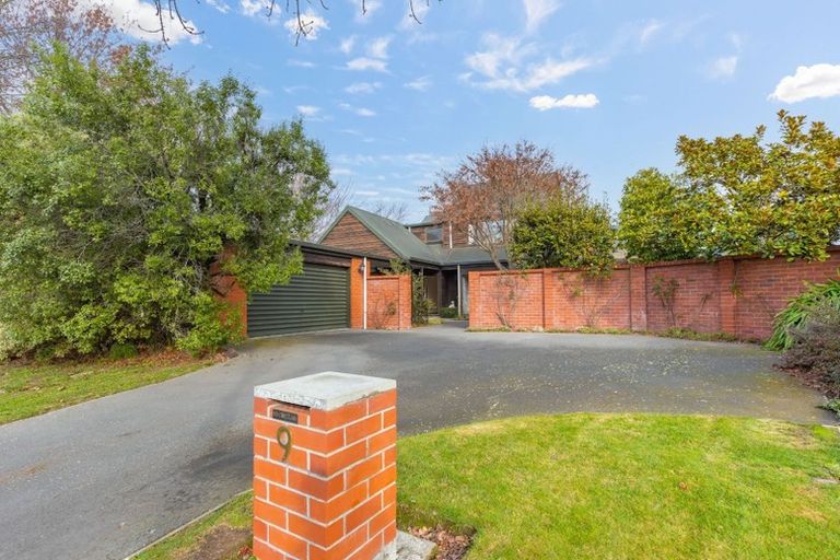 Photo of property in 9 Felstead Place, Avonhead, Christchurch, 8042