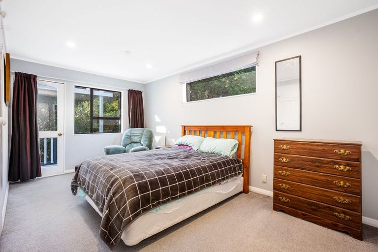 Photo of property in 28 Solander Place, Whitby, Porirua, 5024