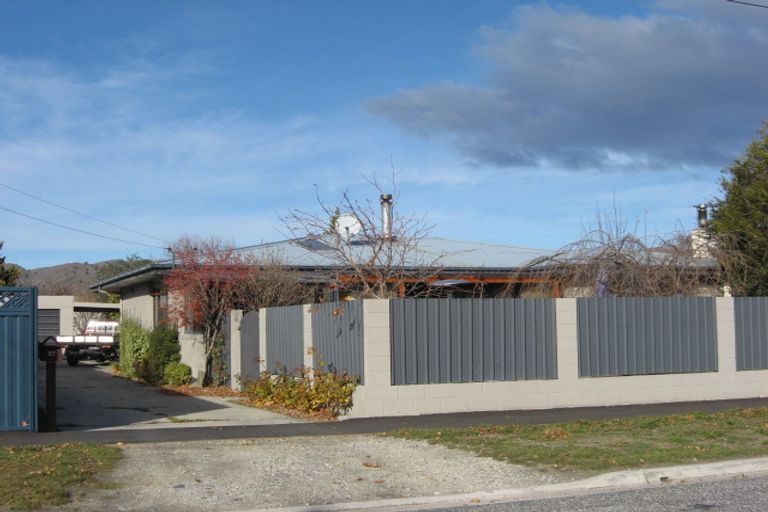 Photo of property in 27 Clutha Street, Alexandra, 9320