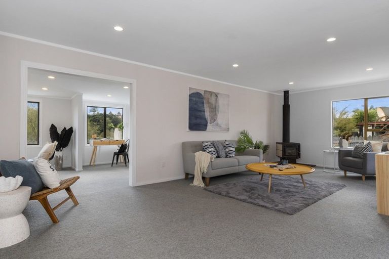 Photo of property in 51 Lagoon Place, Poike, Tauranga, 3112