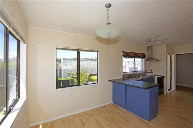 Photo of property in 11 Simcox Street, Otaki Beach, Otaki, 5512