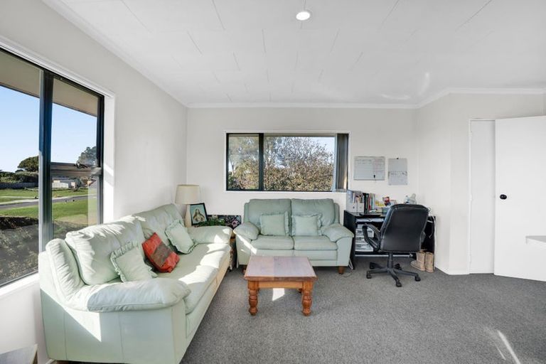 Photo of property in 15b Jade Place, Bell Block, New Plymouth, 4312