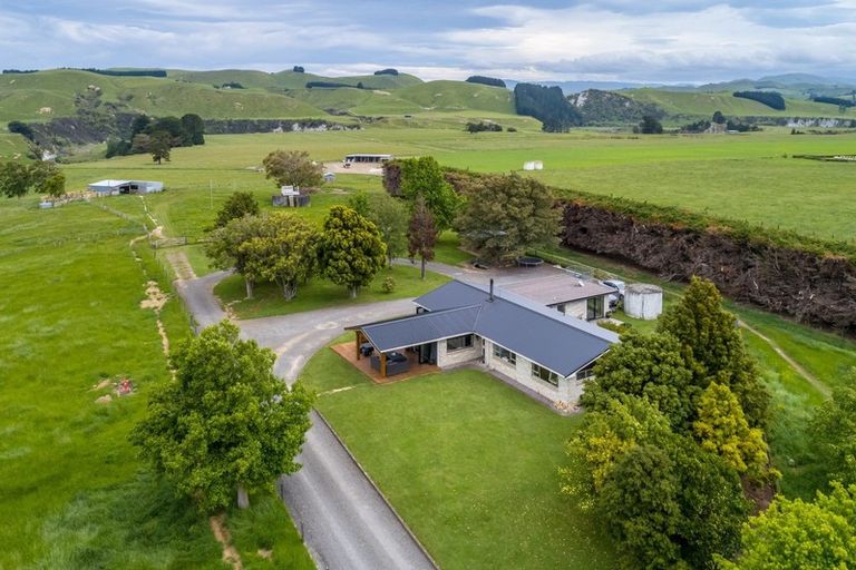 Photo of property in 1008 Cowper Road, Dannevirke, 4976