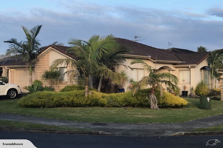 Photo of property in 19 Walter Haddrell Crescent, Flat Bush, Auckland, 2016