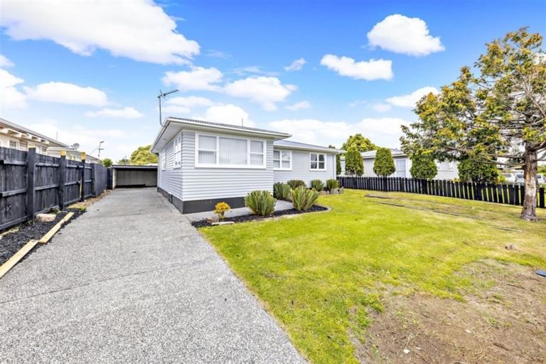 Photo of property in 13 Addington Avenue, Manurewa, Auckland, 2102