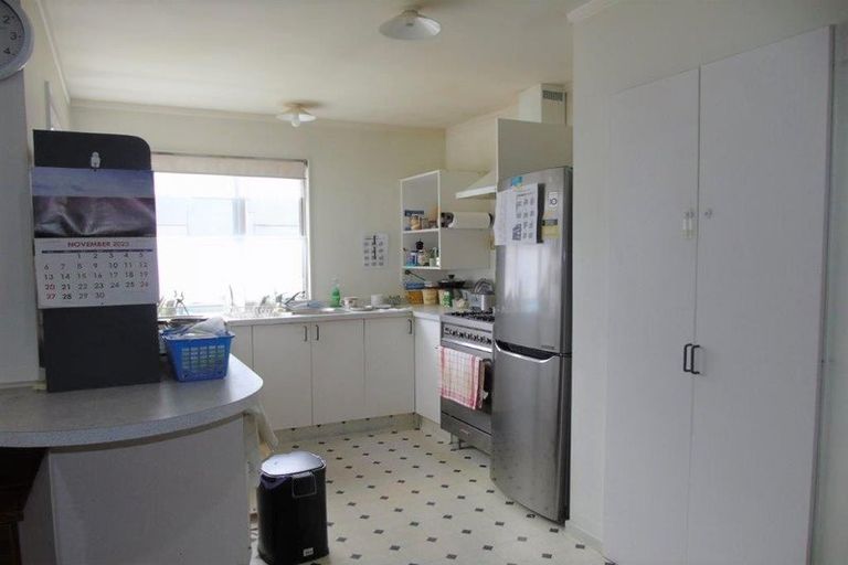 Photo of property in 1 Takatimu Way, Johnsonville, Wellington, 6037