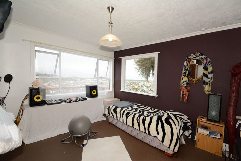 Photo of property in 84 Moana Crescent, Musselburgh, Dunedin, 9013