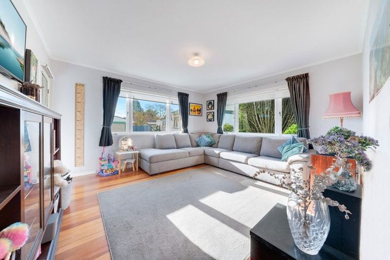 Photo of property in 1/116 Clevedon Road, Papakura, 2110