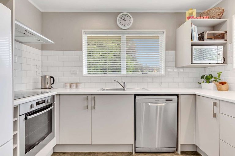 Photo of property in 4 Westbrook Place, Pomare, Rotorua, 3015