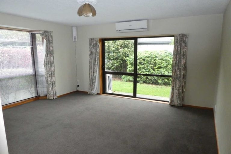 Photo of property in 2/32 Hanrahan Street, Upper Riccarton, Christchurch, 8041
