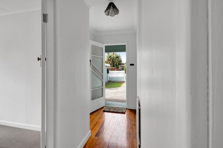 Photo of property in 19a Grey Street, Waitara, 4320