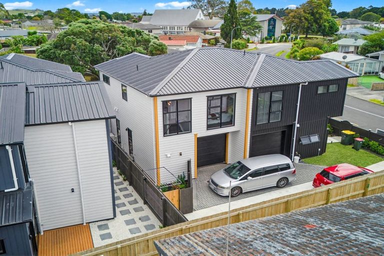 Photo of property in 85b Raglan Street, Mangere East, Auckland, 2024