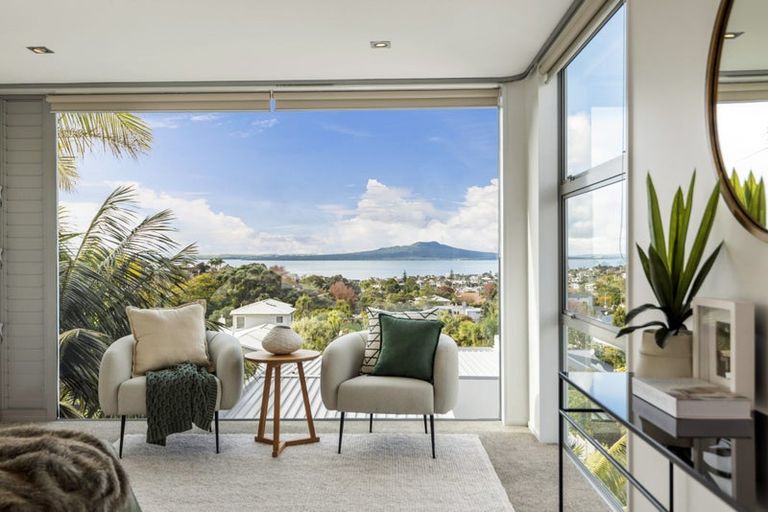 Photo of property in 49 Parr Terrace, Castor Bay, Auckland, 0620