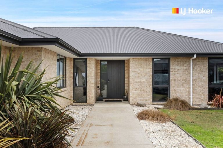Photo of property in 32 Calluna Crescent, Mosgiel, 9024