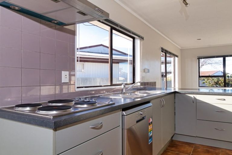 Photo of property in 44 Columbus Crescent, Flaxmere, Hastings, 4120