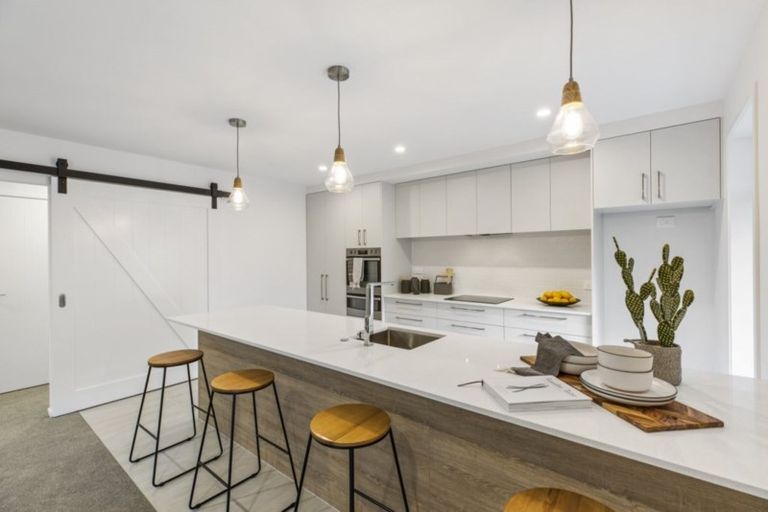 Photo of property in 5 Hanlow Place, Pyes Pa, Tauranga, 3112