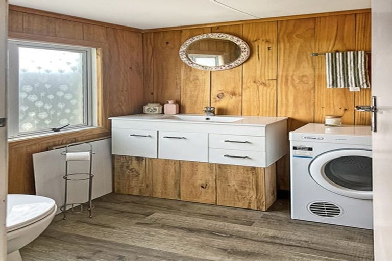 Photo of property in 13 Koputara Road, Himatangi Beach, Foxton, 4891