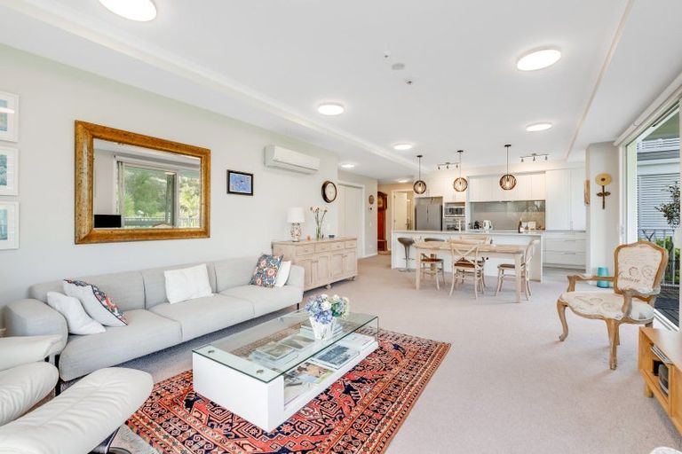 Photo of property in 122 Eaves Bush Parade, Orewa, 0931