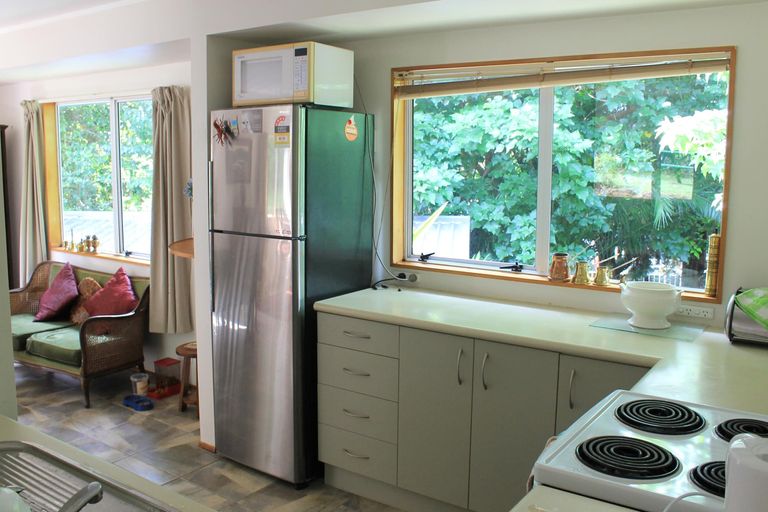 Photo of property in 68 Kemp Road, Kerikeri, 0230