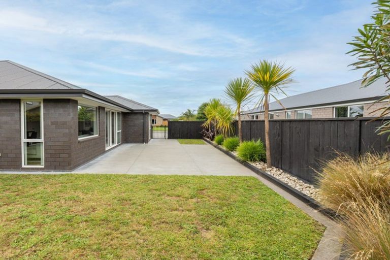 Photo of property in 8 Huka Heights Drive, Rangatira Park, Taupo, 3330