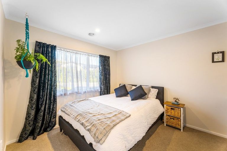 Photo of property in 8 Ihakara Arthur Lane, Aotea, Porirua, 5024