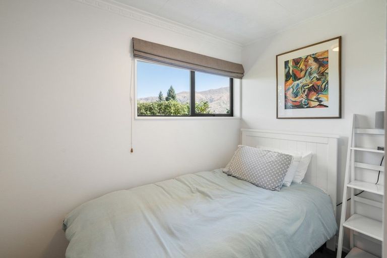Photo of property in 76 Totara Terrace, Wanaka, 9305