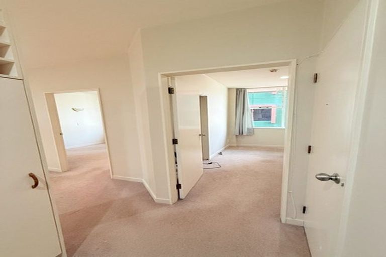 Photo of property in Terrace Tower Apartments, 8b/126 The Terrace, Wellington Central, Wellington, 6011