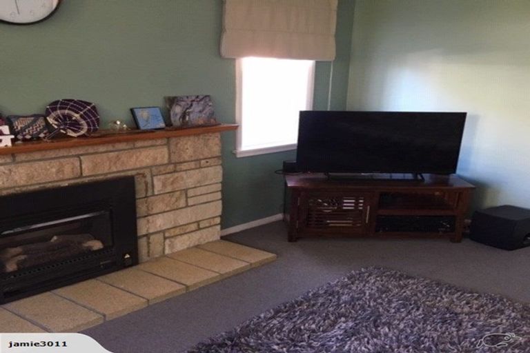 Photo of property in 19 Woburn Road, Northland, Wellington, 6012