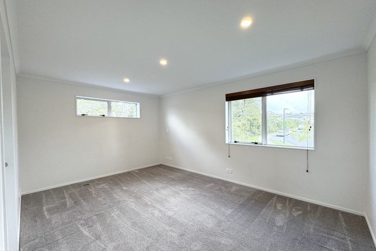 Photo of property in 2 Orowaru Avenue, Massey, Auckland, 0614