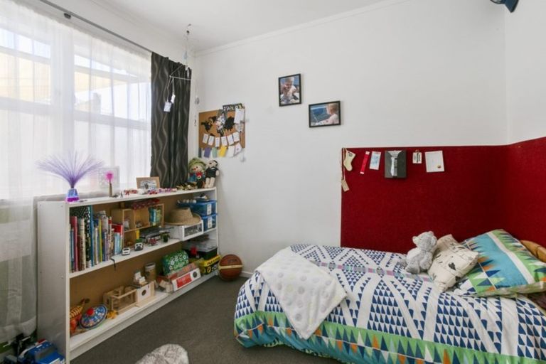 Photo of property in 3/11 Ridgemount Rise, Mangere Bridge, Auckland, 2022