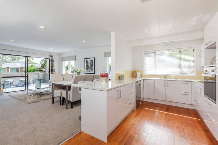 Photo of property in 1/30 Eastern Beach Road, Eastern Beach, Auckland, 2012