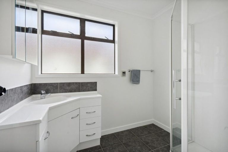 Photo of property in 16 Tawai Street, Trentham, Upper Hutt, 5018