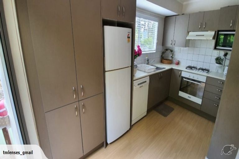 Photo of property in 2/29 Rosecamp Road, Beach Haven, Auckland, 0626