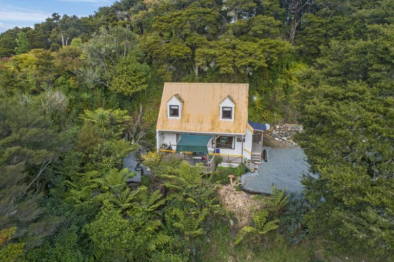 Photo of property in 54 Paparoa Station Road, Paparoa, 0571