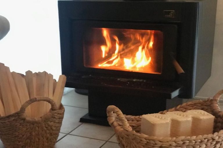 Photo of property in 1/86 Mountbatten Avenue, Hillcrest, Auckland, 0627