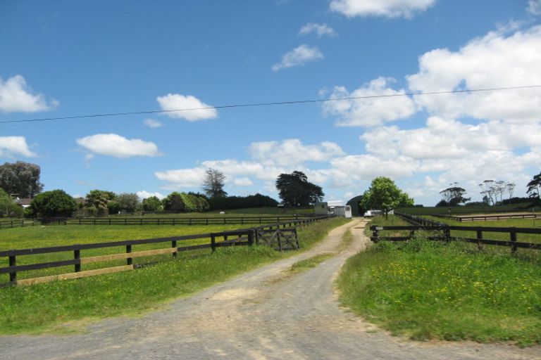 Photo of property in 143 Hamlin Road, Ardmore, Papakura, 2582