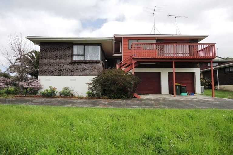 Photo of property in 34b Mark Edward Drive, Half Moon Bay, Auckland, 2012