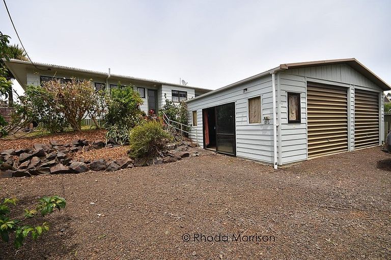 Photo of property in 14 Moana Road, Tinopai, 0593