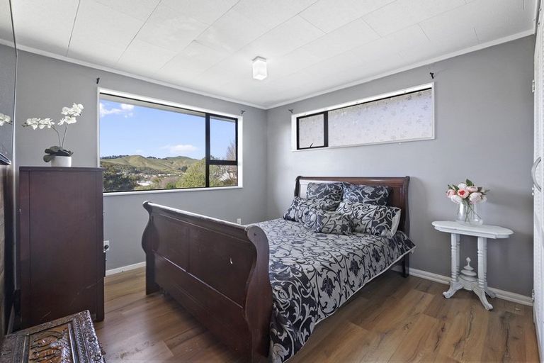 Photo of property in 28 Beaumaris Crescent, Ascot Park, Porirua, 5024