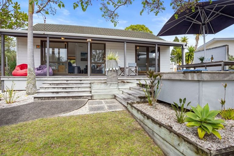 Photo of property in 3 Dunlop Drive, Pauanui, Hikuai, 3579