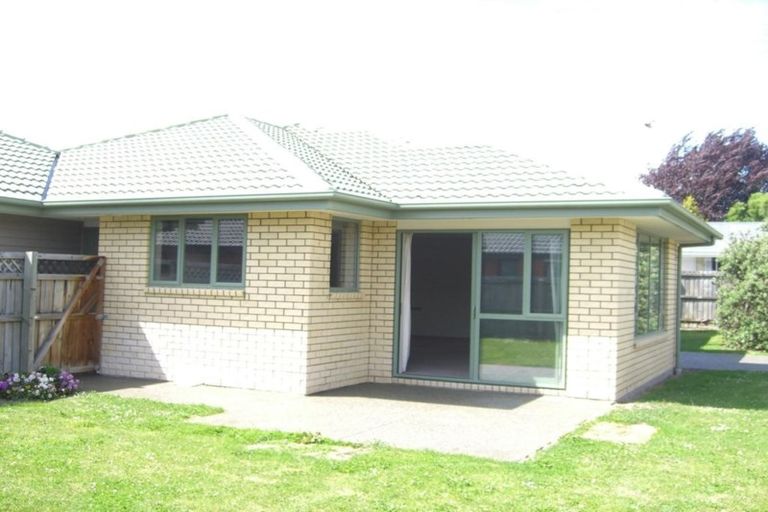 Photo of property in 43 Earnslaw Crescent, Bryndwr, Christchurch, 8053