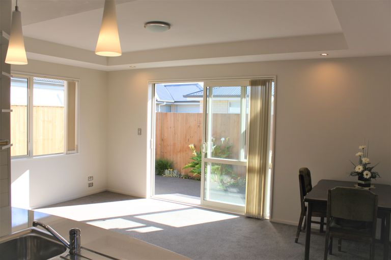 Photo of property in 2/14 Nicholls Road, Halswell, Christchurch, 8025