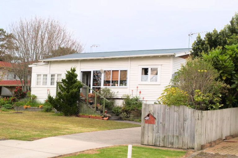Photo of property in 67 First View Avenue, Beachlands, Auckland, 2018