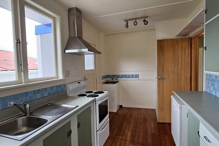 Photo of property in 57 Kiwi Road, Raumati Beach, Paraparaumu, 5032